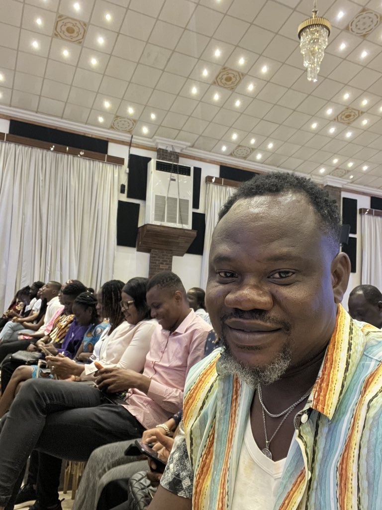 DanielTaiwo2's tweet photo. We’re live @DaystarNG crossover service https://t.co/xloyfpHzRj