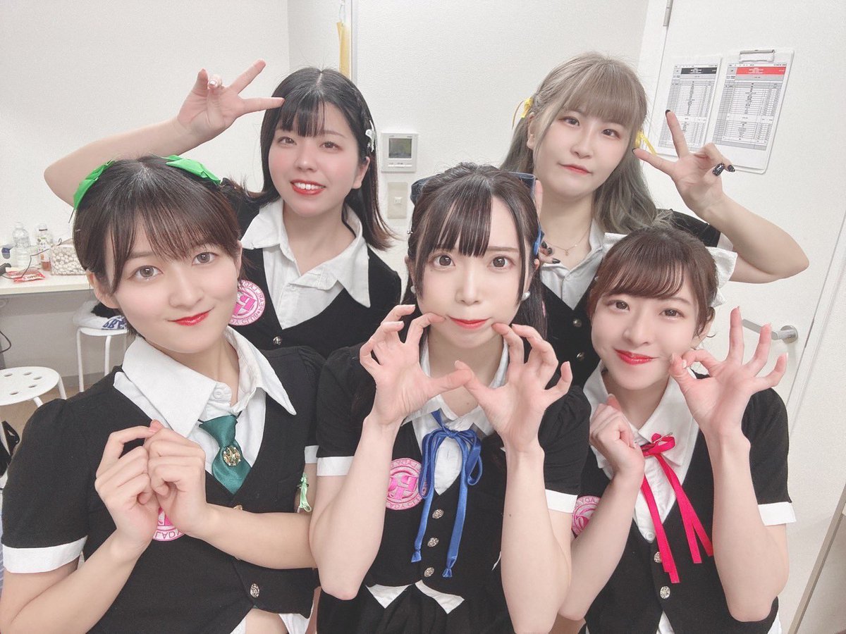 PearlLadyClub's tweet photo. これまでPLCを応援いただきありがとうございました❗️これからは白のエレガンシー（@blancheelegancy）、東京ブラスト少女（@tokyoblastgirls）として活動していきます。応援お願いいたします。 https://t.co/biy3MKIi9X