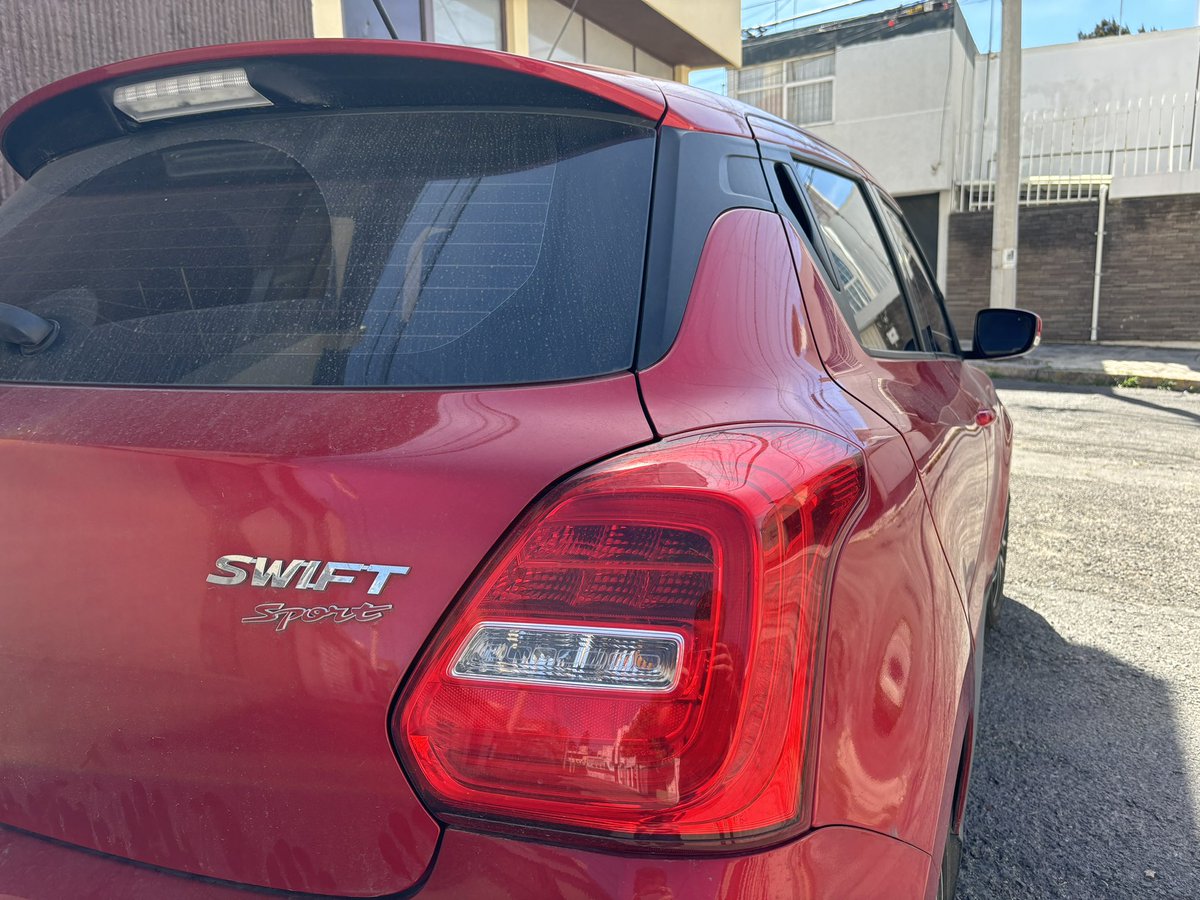 maxrgnt's tweet photo. ya #SwiftUI is cool, but have you ever tried Swift Sport?? 🚗 https://t.co/sPjrgxx7iR