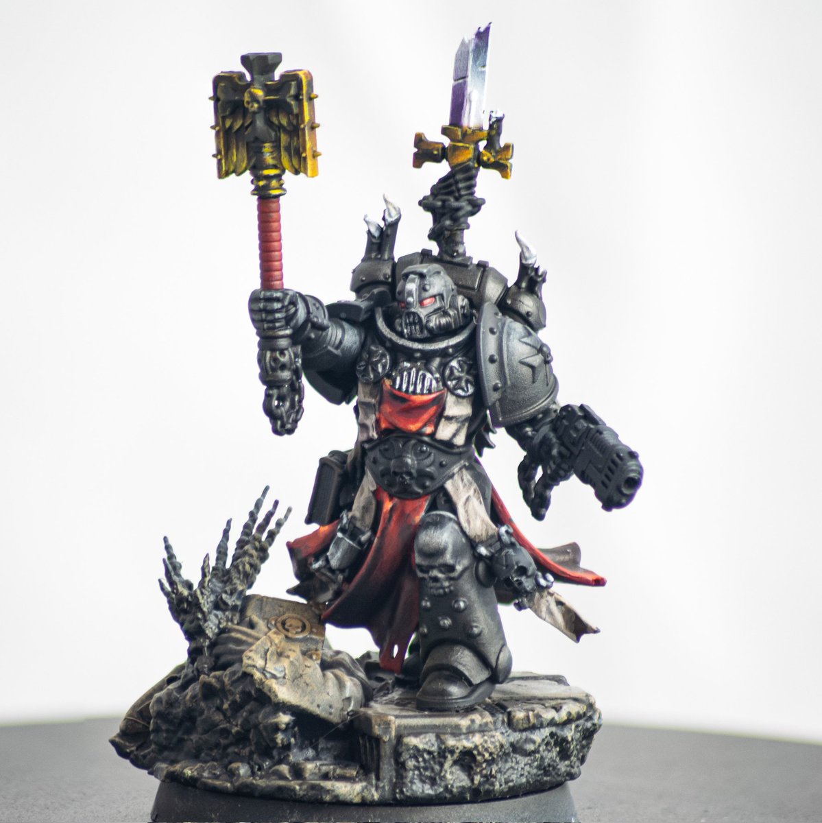 rag_sec's tweet photo. Thought I'd share an update picture of Grimaldus! 

#warhammer #warhammer40000 #warhammer40k https://t.co/LLxMTdeXLa