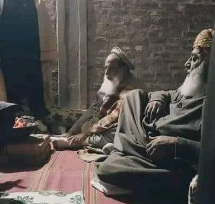 *میرے دشمنوں یہ بھی سن لو کہ اب تم رہو اپنی اوقات میں*
*نہ تمہارے بس میری موت ہے نہ ہی زندگی میرے ہاتھ میں
#مولانا_پر_قربان