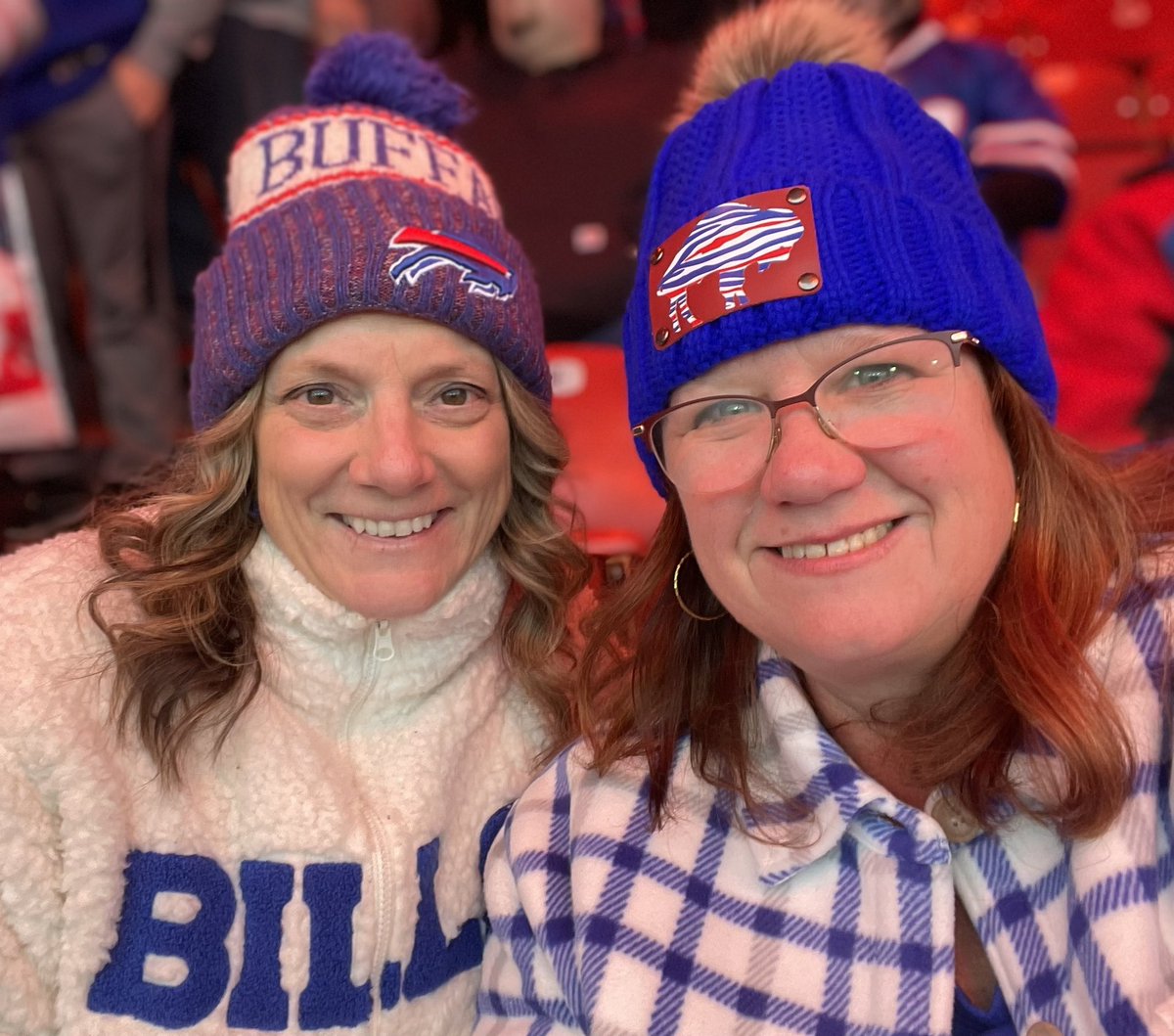 janebflo15's tweet photo. Let’s F*%king Go!  #BUFvsNE #BillsMafia #BillsSelfie @lanettered32 https://t.co/SbKlA0iUXo
