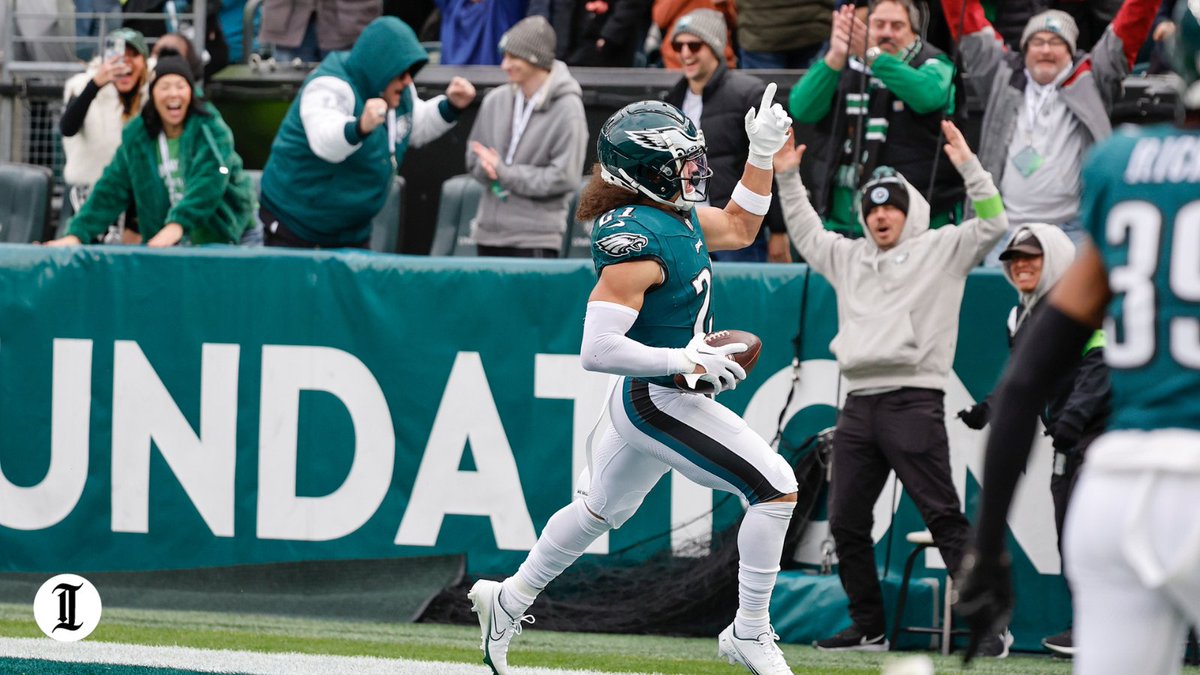 PhillyInquirer's tweet photo. The Eagles lead the Cardinals, 21-6, at the break.

React to the first half with our experts at https://t.co/lQz3Wwxr6j https://t.co/ddsKmQVUfo