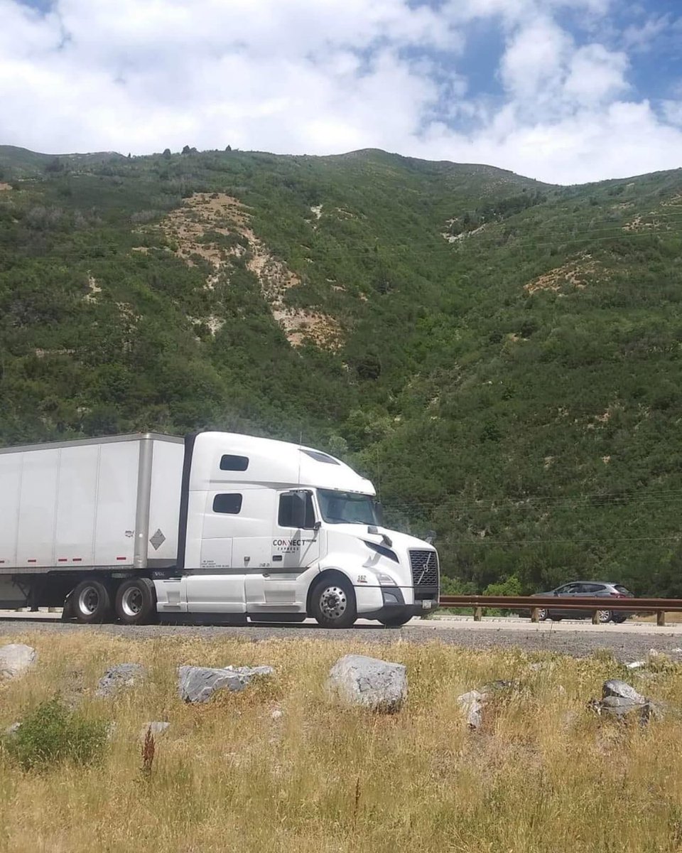 conectexpress's tweet image. Happy New Year 2024 - Connectexpress LLC! 🚚 As we embark on a new journey, we're grateful for your trust in our logistics services. Here's to a year of growth, success, and seamless transport solutions. #HappyNewYear2024 #ConnectexpressLLC