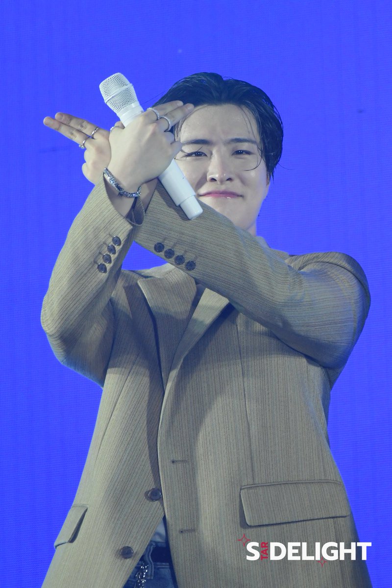 #YOUNGJAE  ในงาน centralwOrld Bangkok Countdown 2024 ปรากฎการณ์เคานต์ดาวน์ระดับโลกที่ดีที่สุด
ตลอดกาลที่เซ็นทรัลเวิลด์

#CountdownCTW2024xYoungjae #CTWBKKCountdown2024  
#CTWCountdown2024
#YoungjaeCountdownCTW 
#영재