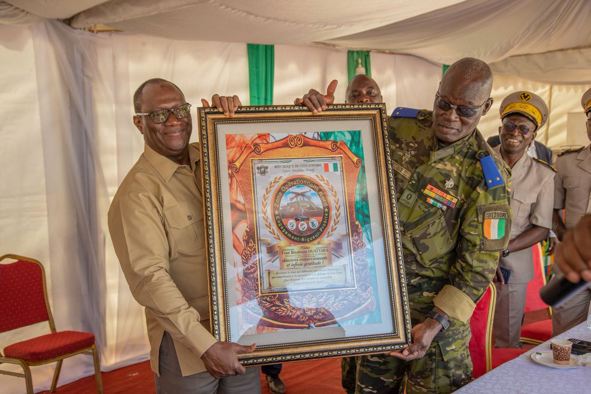 TBirahimaO's tweet photo. Un moment de partage, qui m’a permis de leur traduire la fierté du Président de la République, Chef Suprême des Armées, SEM. Alassane Ouattara.
Bonne et Heureuse Année 2024 à toutes et à tous!
#MEMDEF
#ENGAGÉS
🇨🇮 https://t.co/Po1g4TfUWR