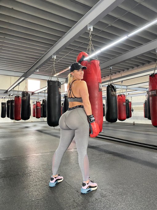 What are yours?!?  My goals for 2024:  ✨ Work out 4 days a week  ✨ Go to the beach 2x a month  ✨ 1 month