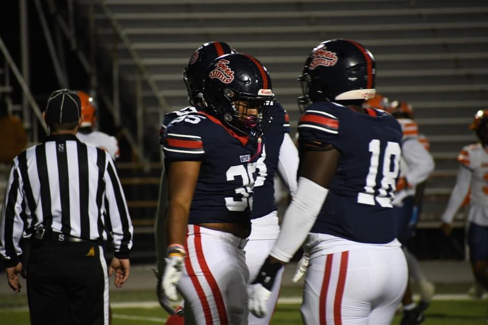 marques_curry's tweet photo. Last year I wasnt the player that I wanted to be at all! Wanted to give up on the sport I love but God made a way. To the young ones out there keep chasing the dream no matter how hard it get.. keep going. Hard times don't last forever.@ShedrickMckenz2 @FlyHighTank @Marcusdent93 https://t.co/n5ObGPWsze