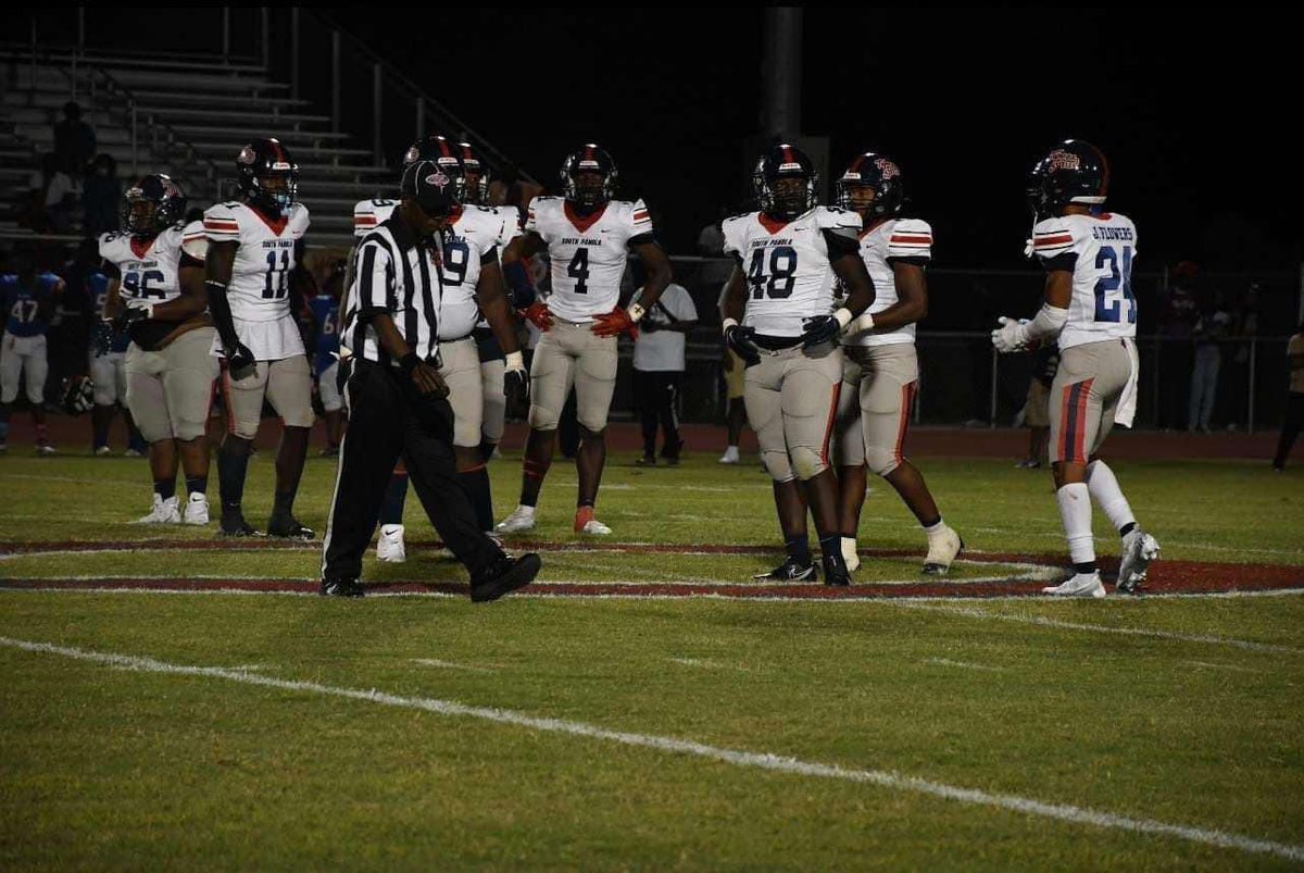 marques_curry's tweet photo. Last year I wasnt the player that I wanted to be at all! Wanted to give up on the sport I love but God made a way. To the young ones out there keep chasing the dream no matter how hard it get.. keep going. Hard times don't last forever.@ShedrickMckenz2 @FlyHighTank @Marcusdent93 https://t.co/n5ObGPWsze