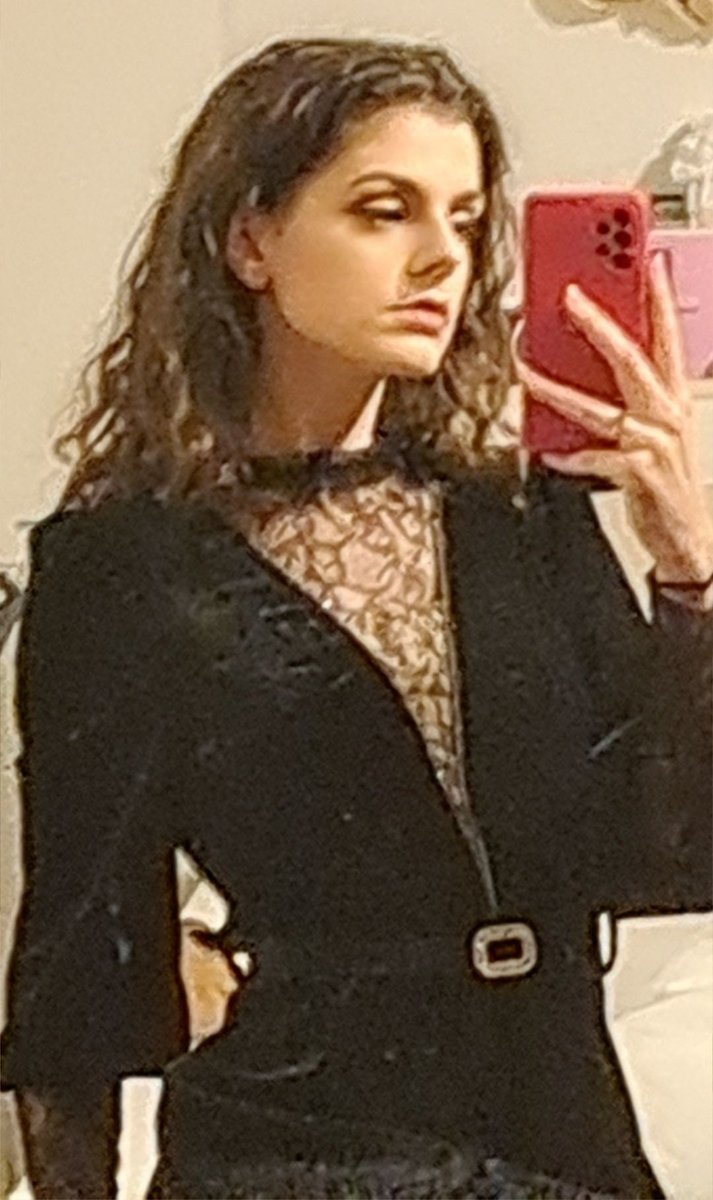 shishufcker's tweet photo. THANK YOU FOR 100 EEEEH 

here's a face reveal I guess lol https://t.co/sF6wvmqZLv