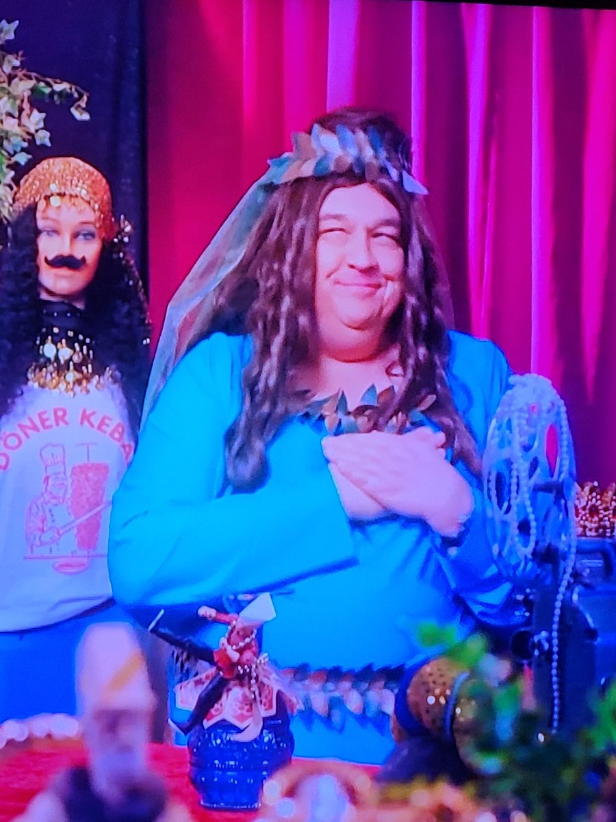 Merytre1's tweet photo. Das Original ist auf jeden Fall ne miese Bitch, aber diese hier ist wirklich entzückend!
#SchleFaZ 
#HentaiKamen
#KaraMurat
#WirSindScheFaZ
#SchleFaZbeiNitro
#GoodbyeTele5 https://t.co/2eSb41dzAr