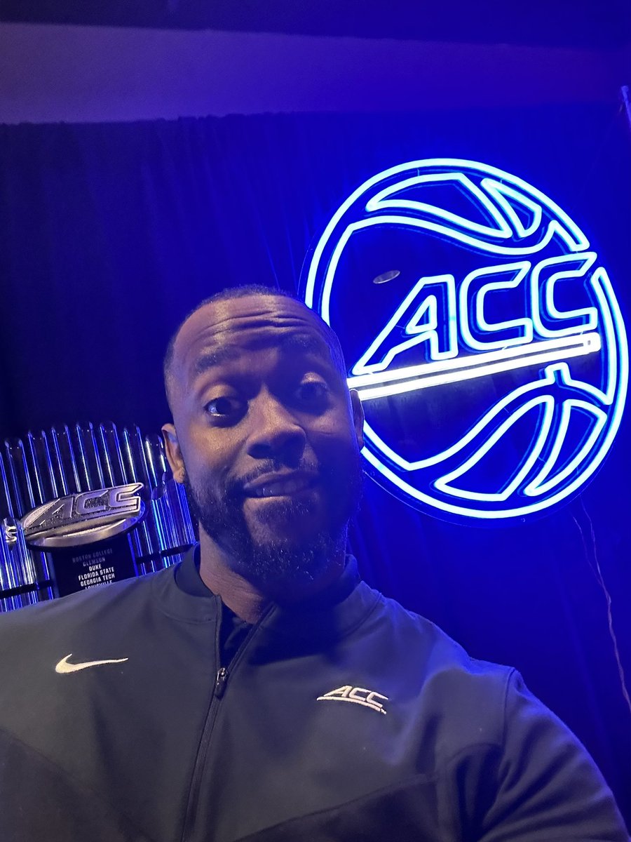 GeeCeeJR's tweet photo. 2023 was one for the books. Fun trips, promotion at work, but most importantly the birth of our first son. So thankful for continued blessings. https://t.co/7bRnTrtQRq