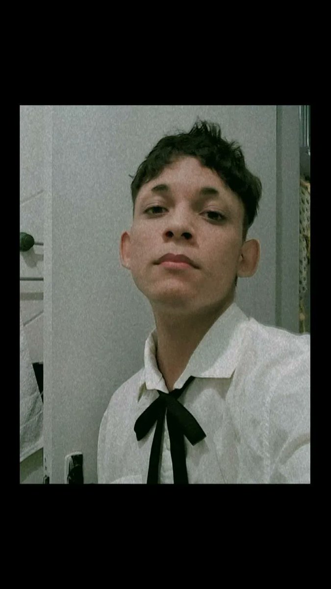 blOOdayboo's tweet photo. infelizmente passarei a virada de branco porque foi a primeira roupa que peguei desejo trevas para 2024 🥀🥀🥀🥀🥀🥀🥀🥀🥀 https://t.co/AOHxEqN8kg