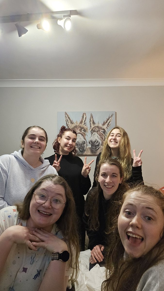 New Year's with this lovely bunch of besties 🎆 @bronteinrealife @SarahB_1608 @musicallover2 @maddixelizabeth @beth_lily2000