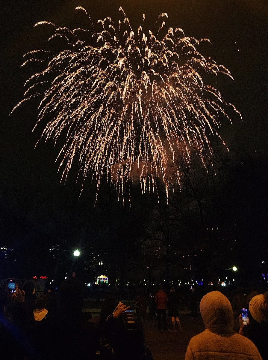 trishofthetrade everywhere (@trishofthetrade) on Twitter photo The #fireworks display over the Boston Common tonight (family fireworks, harbor fireworks at midnight) is easily one of my faves... ever!
Thanks, <a href="/CityOfBoston/">City of Boston</a> + Mugar Foundation! #Boston #NewYearsEve The #fireworks display over the Boston Common tonight (family fireworks, harbor fireworks at midnight) is easily one of my faves... ever!
Thanks, <a href="/CityOfBoston/">City of Boston</a> + Mugar Foundation! #Boston #NewYearsEve
