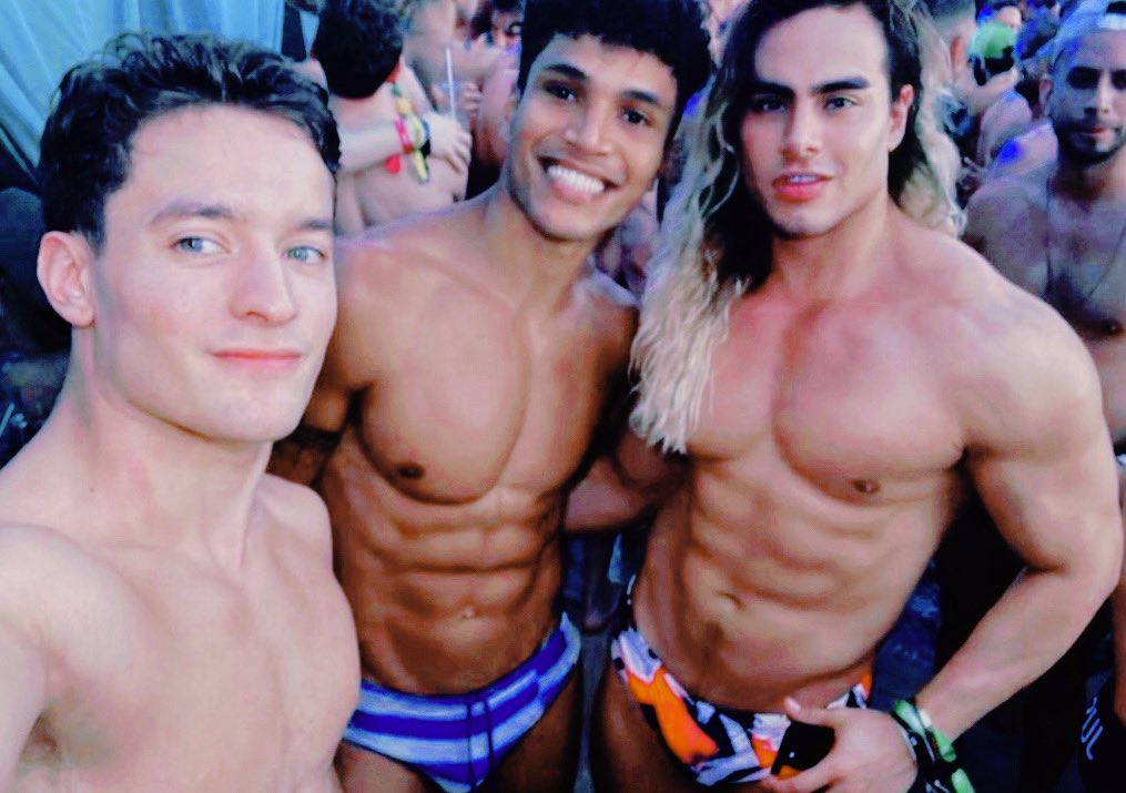 𝑯𝑨𝑷𝑷𝒀 𝑵𝑬𝑾 𝑸𝑼𝑬𝑬𝑹♥︎