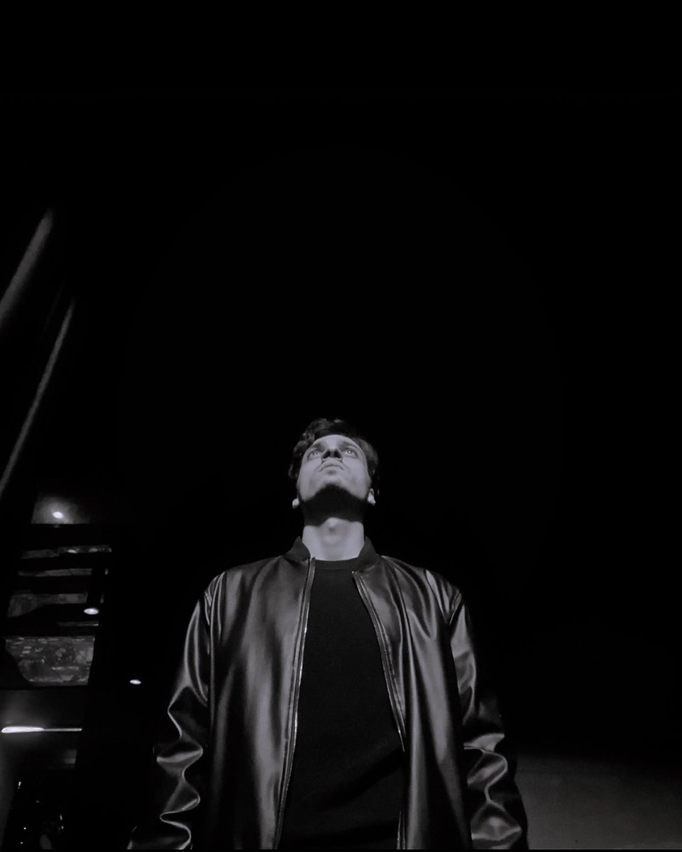 picsofali's tweet photo. you have the keys to our heart..❤️🔥

#AliÖnsöz | @theonsoz https://t.co/MwxIrtmSTQ