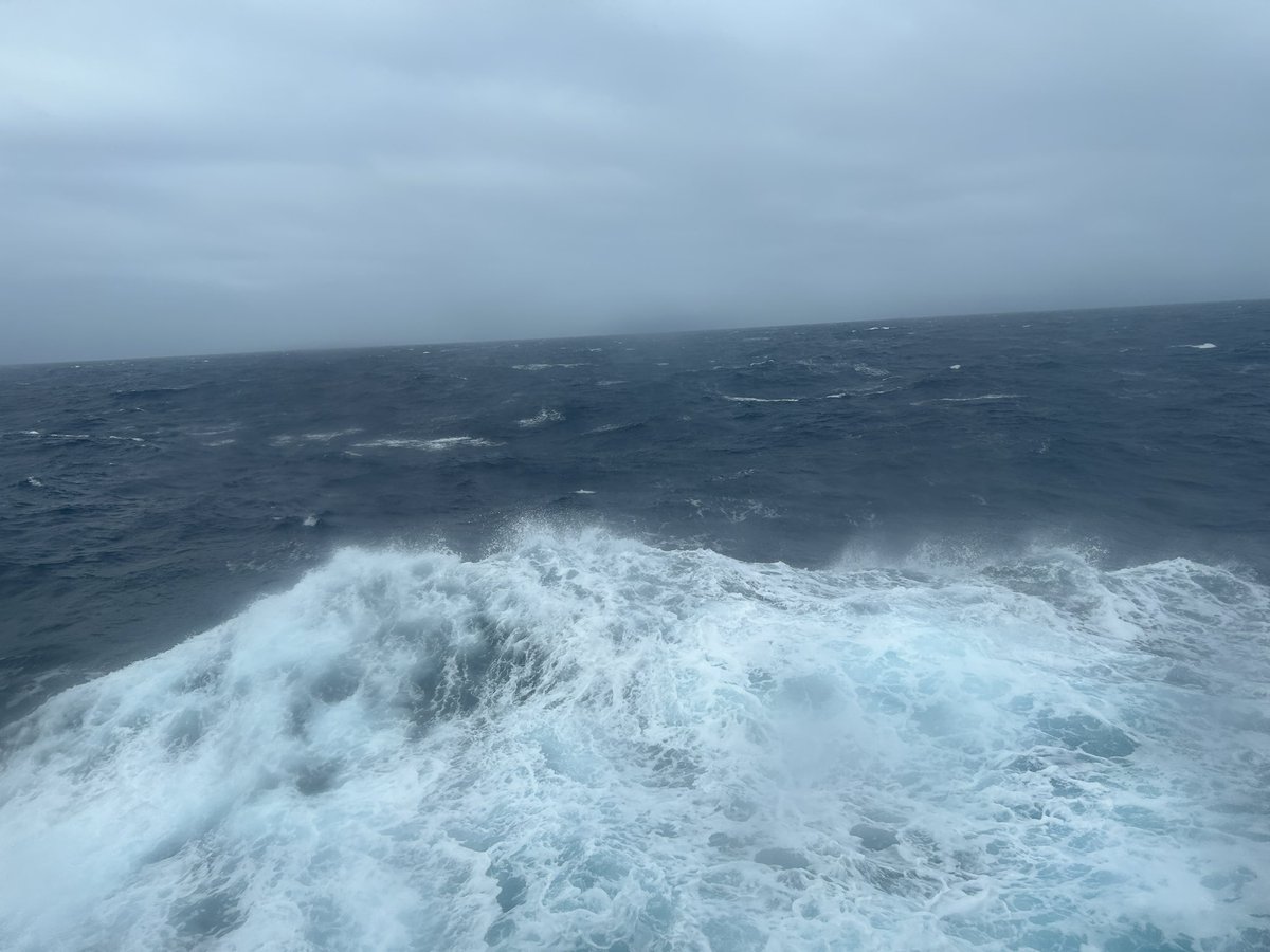 Second tweet of my #grosvenorteacherfellowship!  It has been an epic few days as head for Antarctica.  We crossed the Drake Passage and made our first landing - Barrientos Island.  Lots of Penguins and an increasing amount of ice and whales!
#whereiexplore #iteachphysics