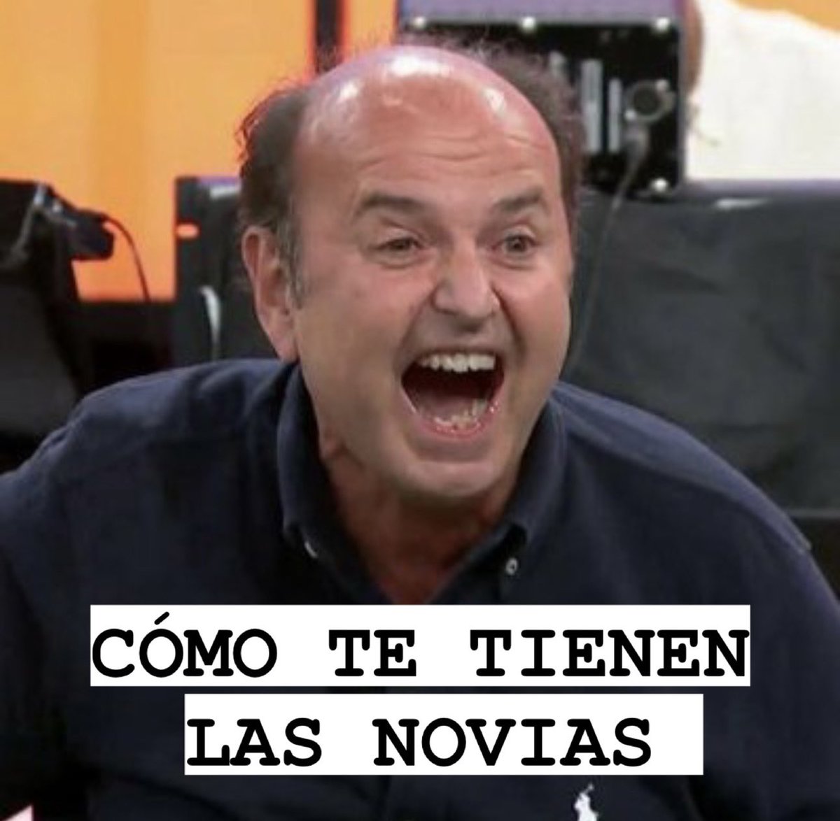 elchiringuitotv's tweet photo. *te suena el móvil un milisegundo 

Tu tío: https://t.co/7snO6YTmtw