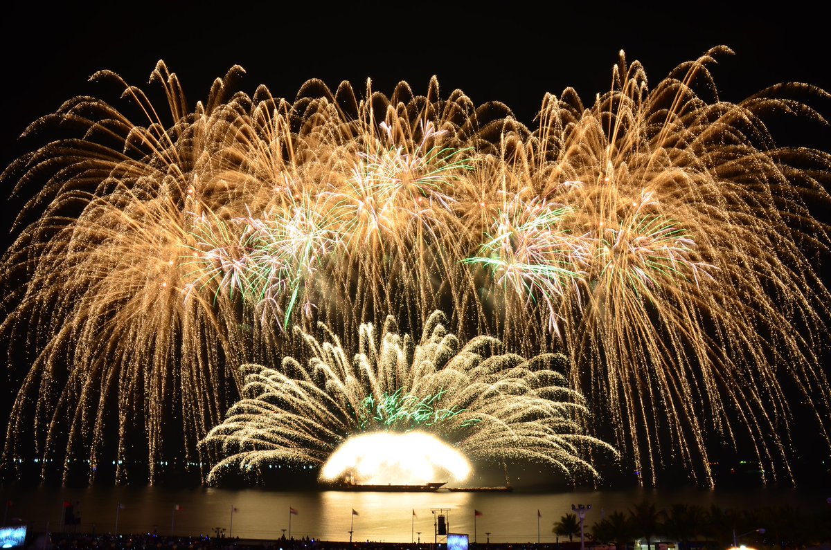 Foyle Fireworks tweet media