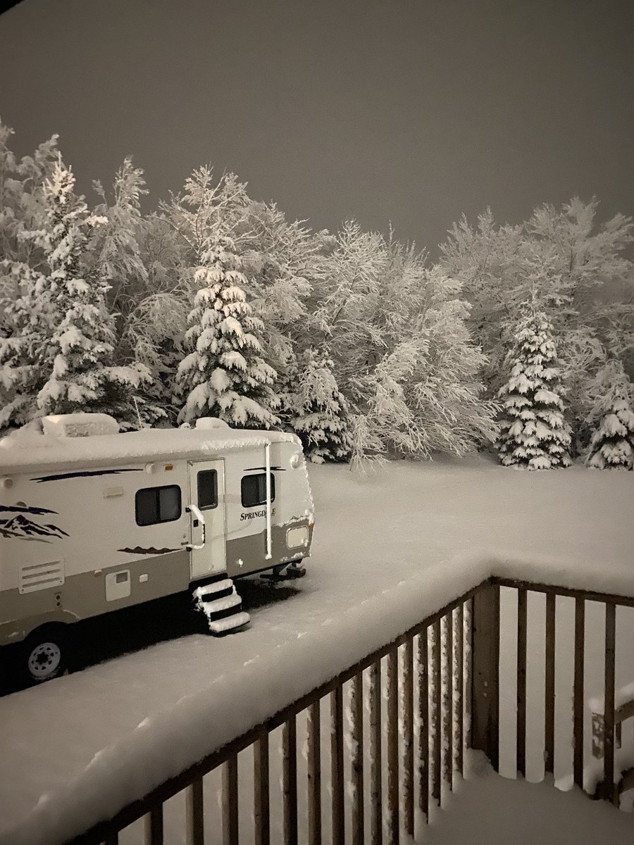 skoobey's tweet photo. @KalinMitchelCTV last night just after midnight in Howie Centre Cape Breton….no flash…felt like we were dropped into a snow globe! Happy Nee Year!! https://t.co/eXKkLDkeMT