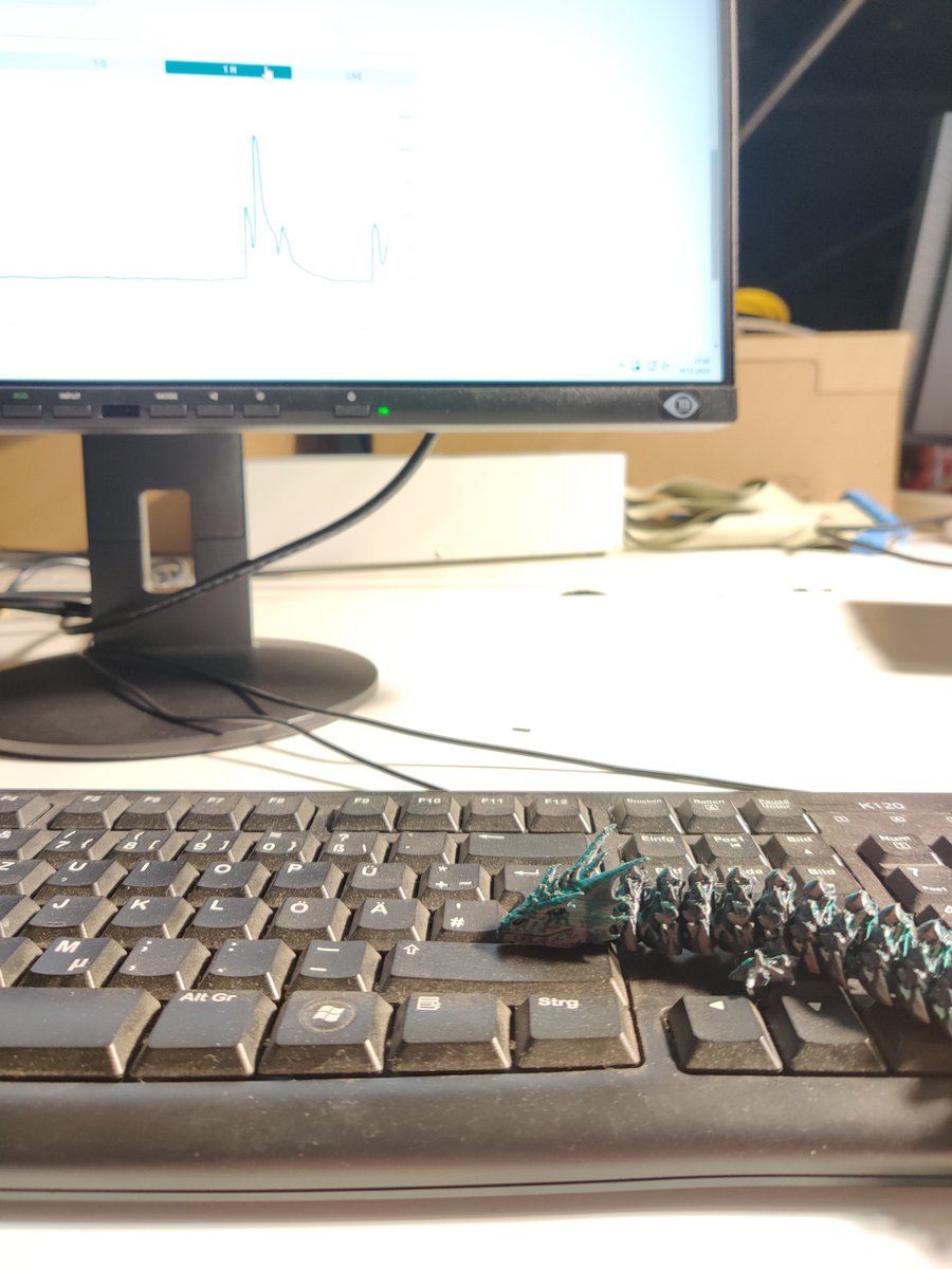 backspaceoddity's tweet image. Провожаю старый год в лабе с дракончиком Васей из 3d принтера
С наступающим, подписчики и подписчикессы
✨🎄✨