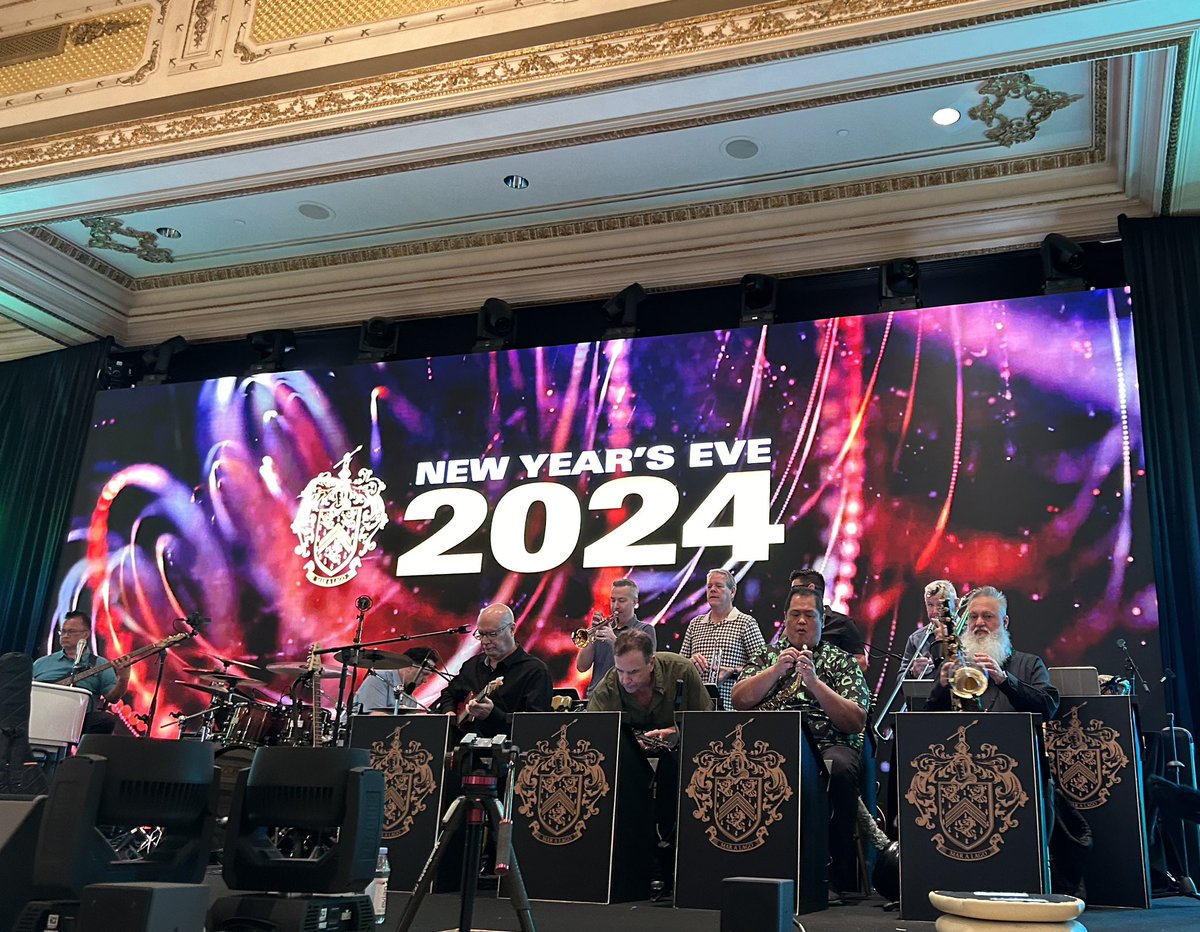 WRRBigBand's tweet photo. Sound check time for New Years Eve! https://t.co/qz3cqGKaOZ