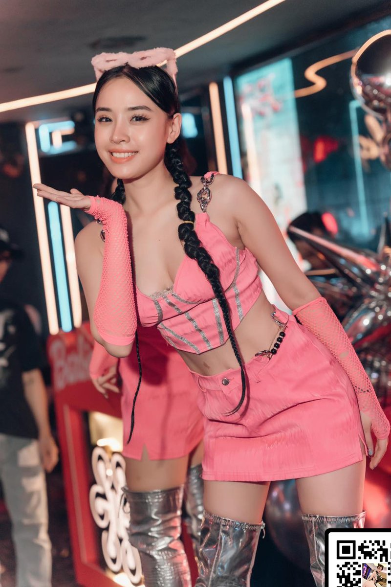 "Friendship is a symphony of trust and understanding. Let's compose beautiful melodies together."
qrco.de/bdgP3t