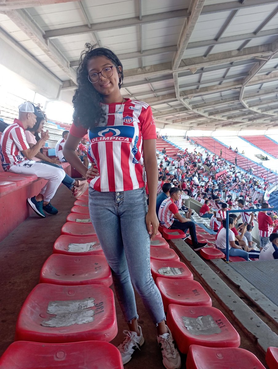 AAndrees72's tweet photo. #ElGloriosoJunior 
 @TecnoglassSA @FunTecnoglass   @JuniorClubSA https://t.co/GumbEpVdL7