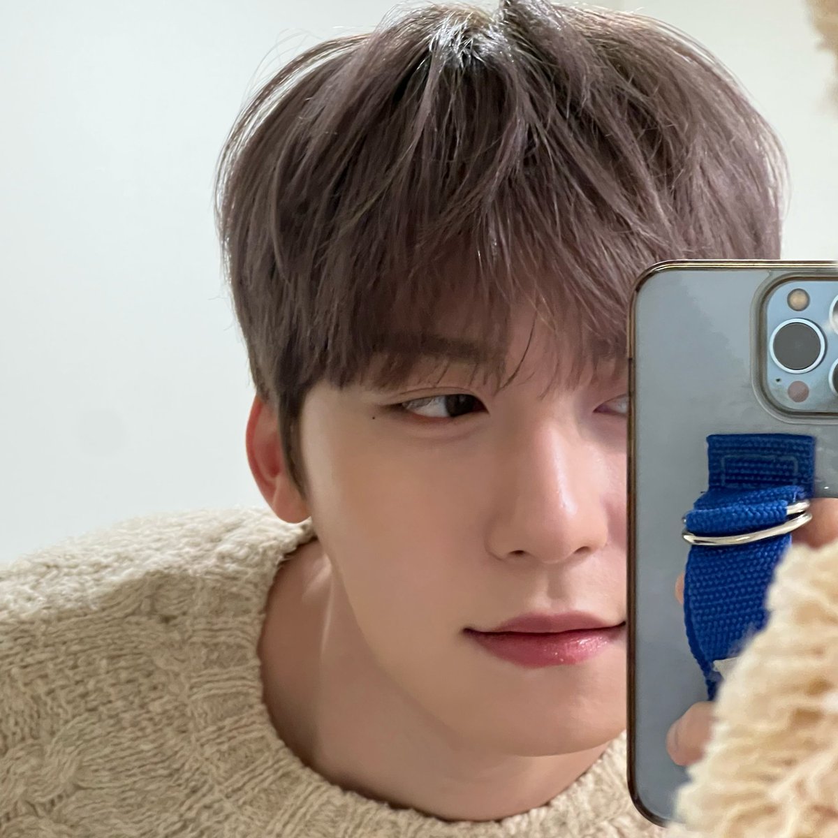 lkhmsg's tweet photo. [231224] 🐰💬 (late) https://t.co/PtvlR62kFs