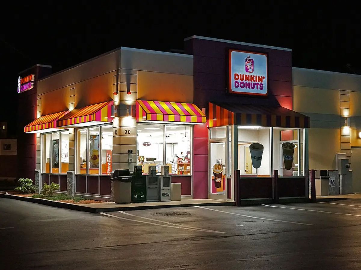 Six Fun Facts About Dunkin' Donuts - buff.ly/3NNWmId