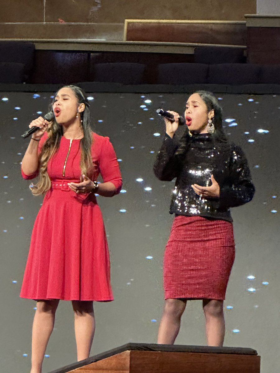BishopBronner's tweet photo. My twin daughters, Kirstie and Kristie, singing Mary Did You Know https://t.co/spYvNvmiKY