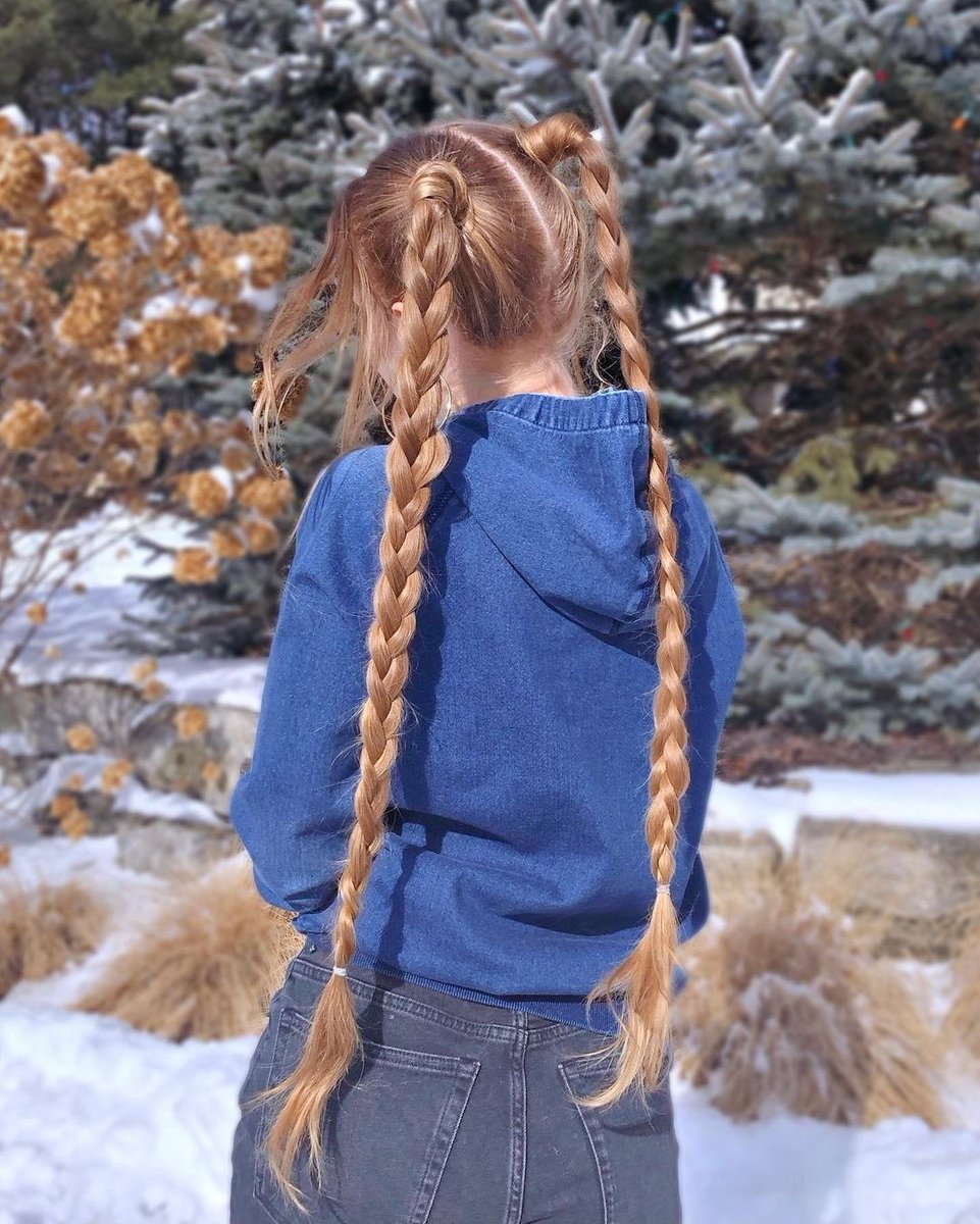 radfemma's tweet photo. pics that destroy the impulse to cut my hair pt 2 🪡 🧵💙 https://t.co/jver0pJIxJ