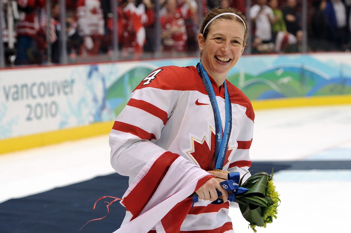 Happy birthday to Becky Kellar, born on this day in 1975 in Hagersville, Ontario!
Playing for Team Canada at defence, she won three Olympic Gold and four IIHF World Women's Championships. 
In her Team Canada career, she had 22 points in 55 games.

📸Harry How