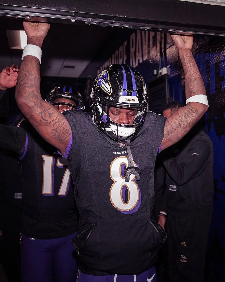overtime's tweet photo. LAMAR MVP JACKSON 🗣

18/21
321 YDS
5 TD

Is that quarterbacky enough for you? 🤣 https://t.co/dYOEmaP8tX