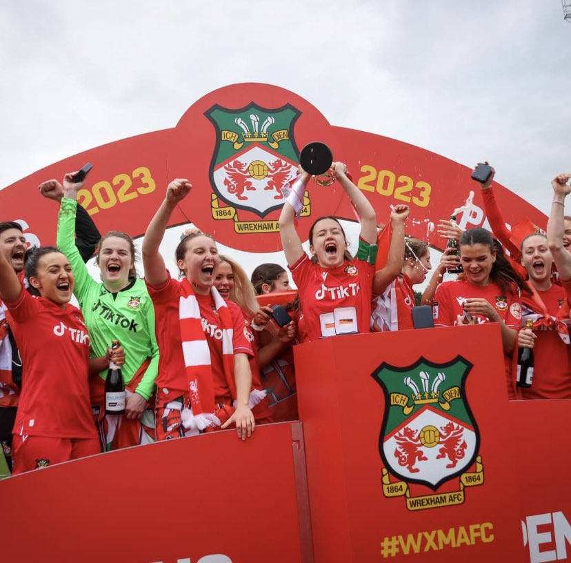 Fleur Robinson tweet media