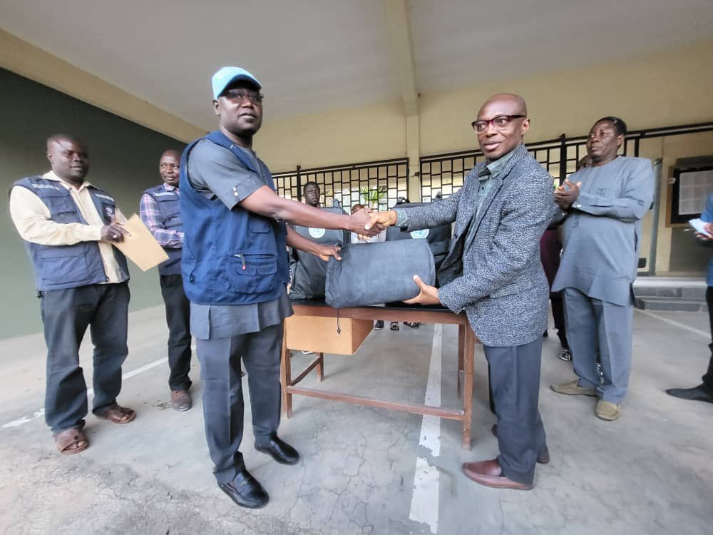 WMulombo's tweet photo. The year 2023 didn’t end quite well for @plateaustateng as the state had to deal with mass casualties following despicable attacks. As part of @WHONigeria contribution, happy to hand over trauma kits and other supplies for initial assistance https://t.co/JHxzUUzUk3