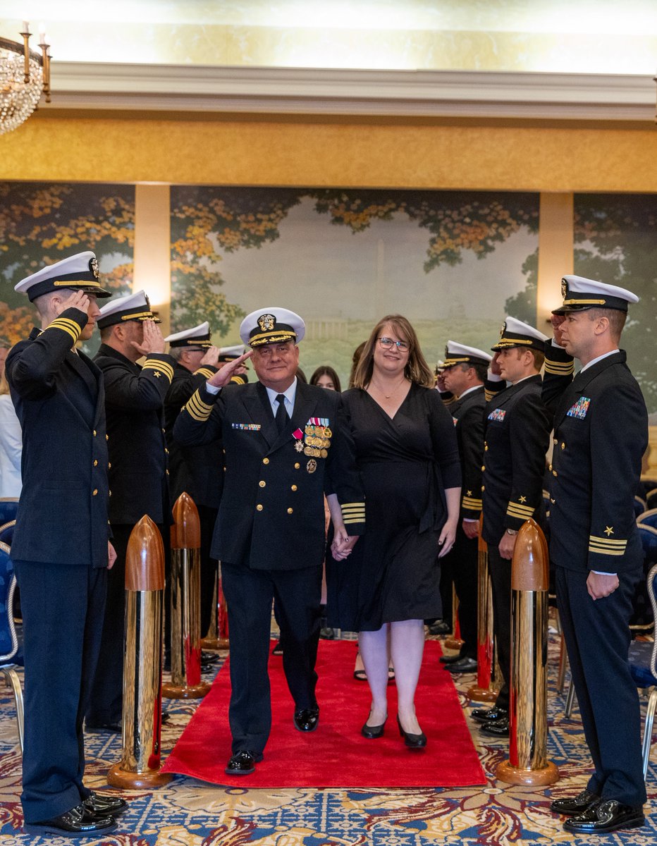 TomPorterDC's tweet photo. Cheers to 2023. Began by bringing back IAVA's first fly-in since 2020, and closed it by joining the great team at Blue Star Families. Proudest moment - being piped ashore with my wife and daughters at my Navy retirement. Looking forward to a productive 2024! #TomPorterSelects https://t.co/nNkPy9Nlon