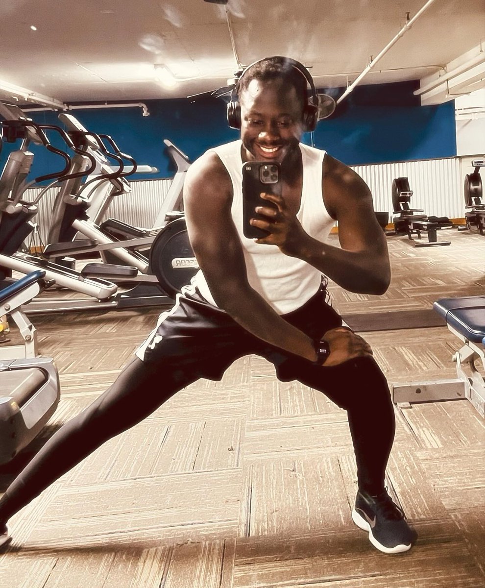 Grateful for the abundant blessings of 2023: family, love, fitness, and spirituality.
Happy New Year!