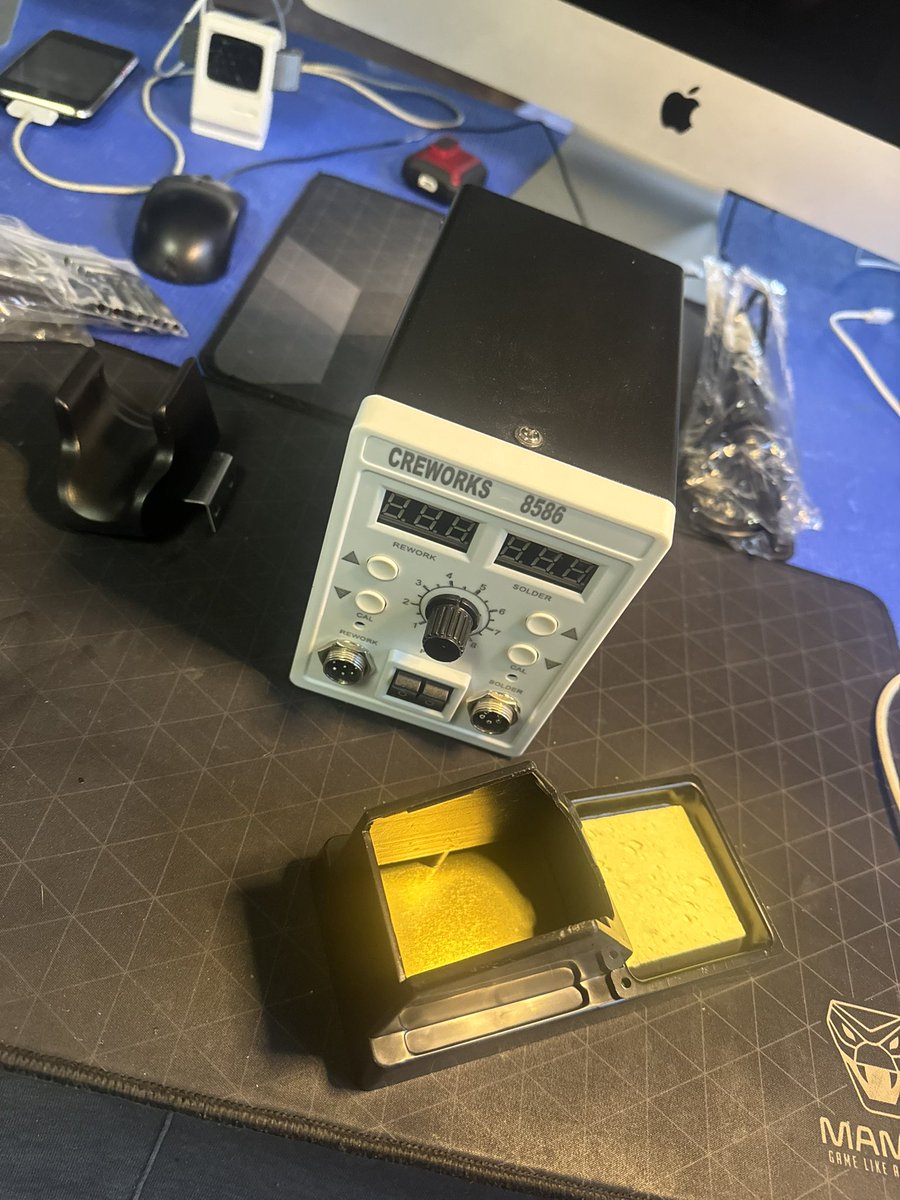 GenTech_Gaming's tweet image. New hot air/iron station for the work place hopping this well help speed up back glass repairs and more 🫡✅🖥️ #Technical #apple #backglass #iphonerepairs #repairshop #technew #repairstation #imac #followme
