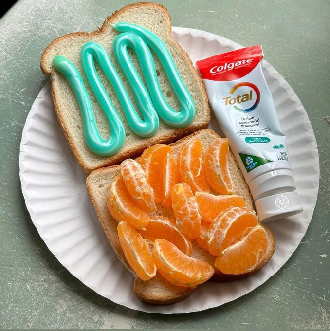 DiarioBitcoin's tweet photo. ¿Te comerías este Sandwich por 1 BTC? https://t.co/wSA0UE9S0E