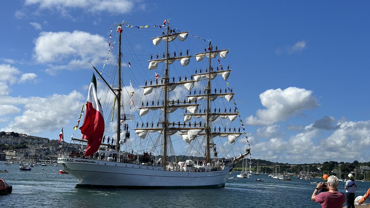 FalmouthTownUK's tweet photo. Falmouth's final throwback of 2023 is the Tall Ships event which welcomed traditional sailing vessels from around the world as the start host port for the Tall Ships' Races Magellan-Elcano. ⚓  #lovefalmouth #2023throwback https://t.co/7Y5pHV3X6z