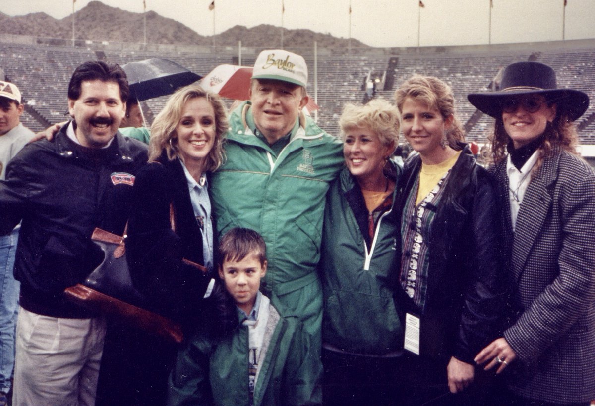 Grant Teaff Foundation tweet media