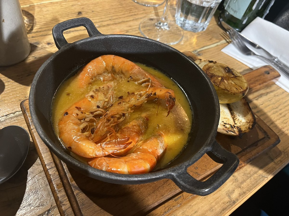 Ćh💋ryl 👩🏼👗 tweet media