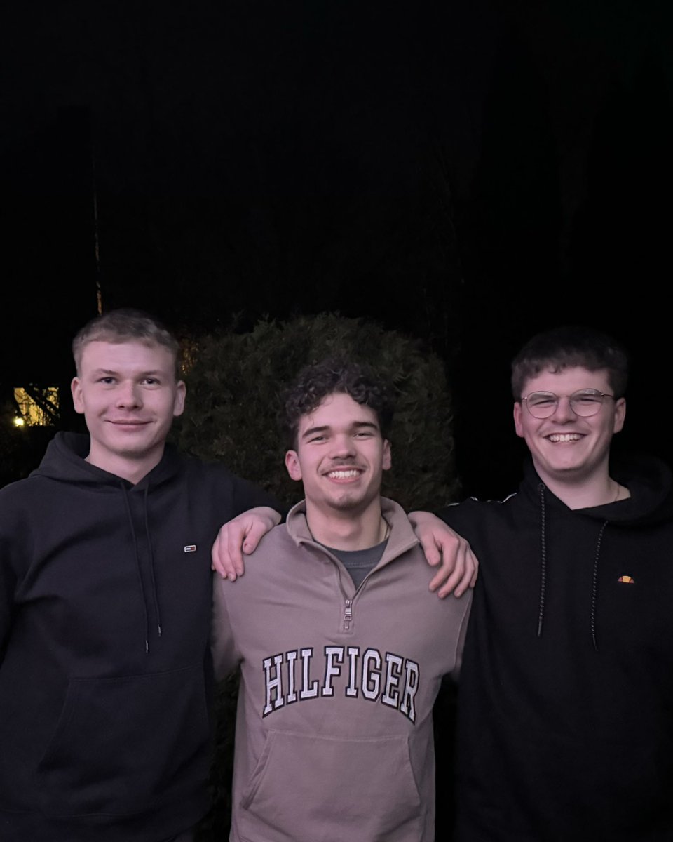 Das TTV-Moshpit Team wünscht euch einen guten Rutsch 🛝 und ein gesundes Jahr 2024 🎆