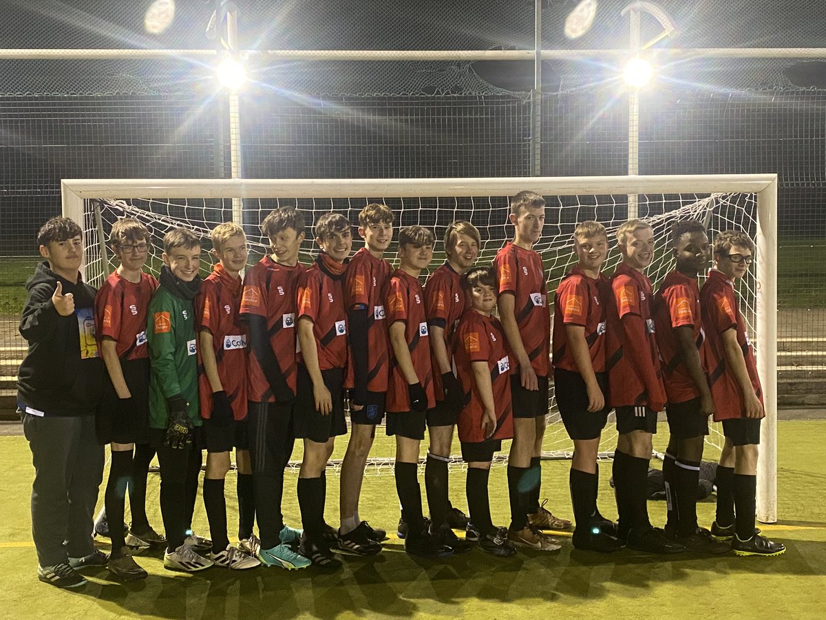 bobandrach's tweet photo. Our kexborough U16’s proudly showing off their new kits 

Sponsored by Callwise and supporting @BarnsleyHospice https://t.co/0r9rOcwsQe