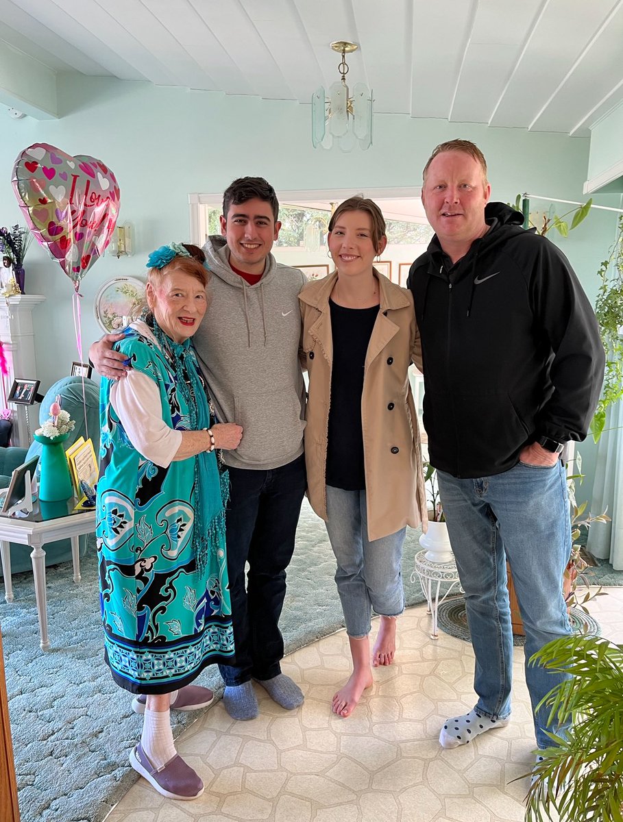 RIP Auntie Shirley! Thank you for all of the great memories. I will cherish them forever. 💔