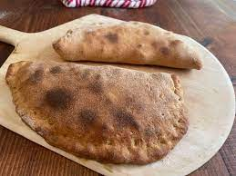 emin_nuriyev5's tweet photo. Did you know that Calzone is not Italian? It's actually an Azerbaijani dish. It was created by an Azerbaijani merchant who settled in Naples in the 18th century. He modified the Azerbaijani dish called "Qutab" by using local ingredients from Italy to create the popular Calzone. https://t.co/ZqeIX9IIGY