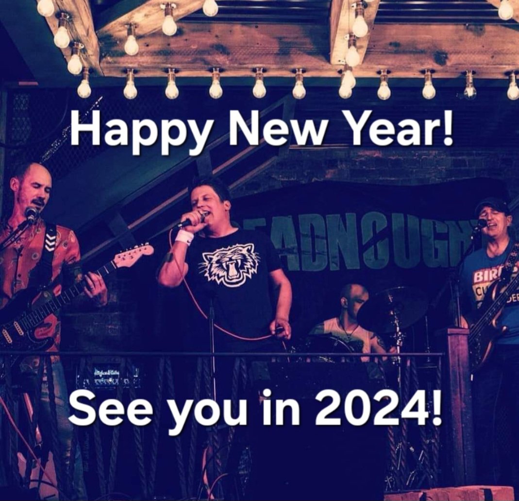 DreadnoughtUK's tweet photo. Happy New Year, everyone! https://t.co/nR0npszY54