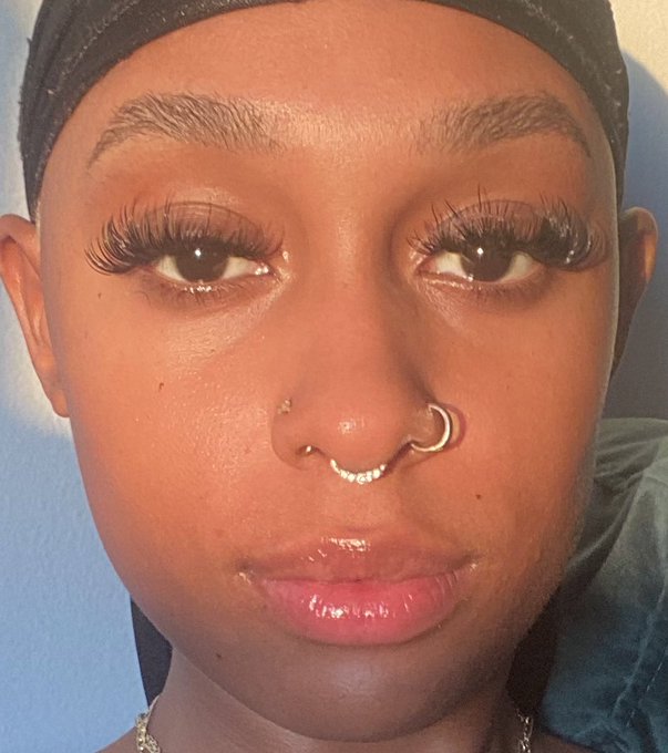 ive posted this before but now its my avi and what. a. face. https://t.co/y2jQPF7Pxb